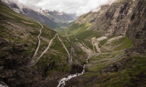 Zdjcie NORWEGIA / pn. Norwegia / Drabina trolli / Trollstigen