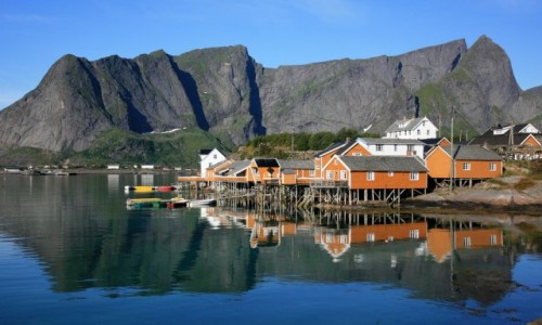 Zdjecie NORWEGIA / Lofoty / Sakrisøy / Soneczny poranek w Sakrisøy