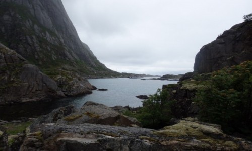 NORWEGIA / Norwegia pnocna / Lofoty / Droga do Henningsvær