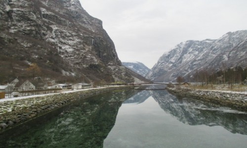 Zdjecie NORWEGIA / - / Gudvangen / Nærøyfjorden
