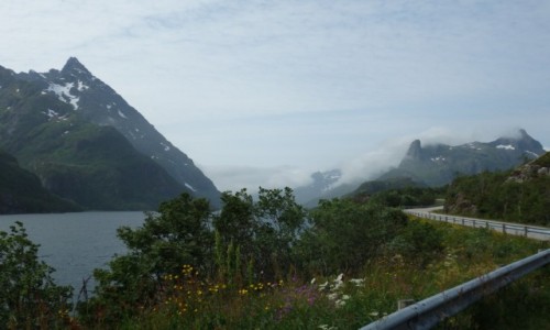NORWEGIA / Lofoty / Lofoty , niedaleko Svolvaer / Lofockie drki