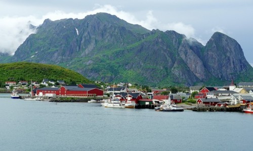 Zdjcie NORWEGIA / Lofoty / Reine / W cieniu gry