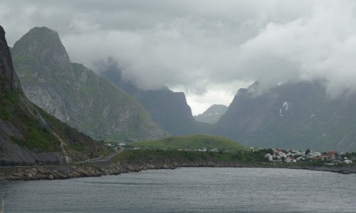 Zdjcie NORWEGIA / Lofoty / Reine / O poranku