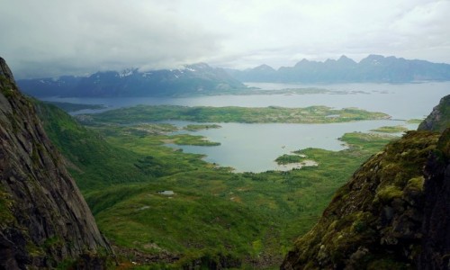Zdjęcie NORWEGIA / Lofoty / Svolvær, Djevelporten / Widok z Diabelskich wrót