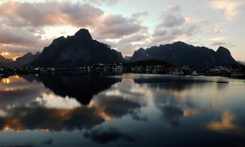 Zdjecie NORWEGIA / Lofoty / Reine / Noc polarna