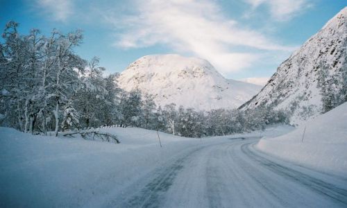Zdjęcie NORWEGIA / SRODKOWY-ZACHÓD NORWEGI / rejon: JOSTEDALSBRE / ZIMOWY WIDOCZEK