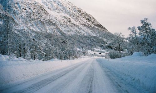 Zdjęcie NORWEGIA / SRODKOWO ZACHODNIA NORWEGIA / rejon: JOSTEDALSBRE / NORWESKA DROGA
