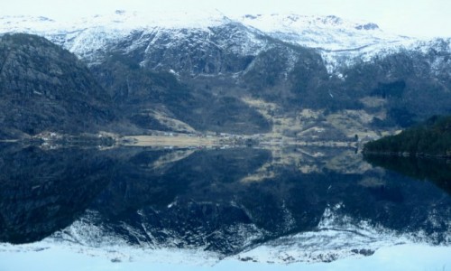 Zdjcie NORWEGIA / gdzies w drodze / ? / lustrzane odbicie