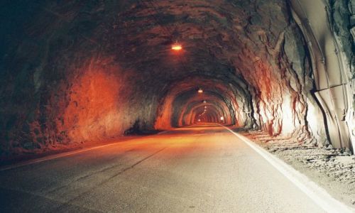 Zdjcie NORWEGIA / SRODKOWA NORWEGIA / SRODKOWA NORWEGIA / TOSENTUNNELEN. TYPOWY NORWESKI TUNEL