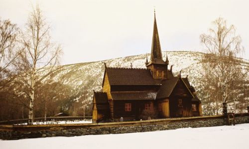 Zdjcie NORWEGIA / SRODKOWA NORWEGIA / LOM / KOCIӣ W LOM
