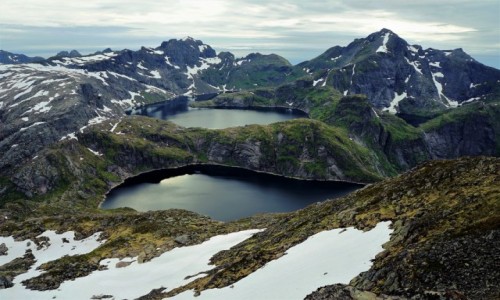 Zdjcie NORWEGIA / Lofoty / Wyspa Moskenesoya / Jeziorka Krokvatnet i Tennesvatnet