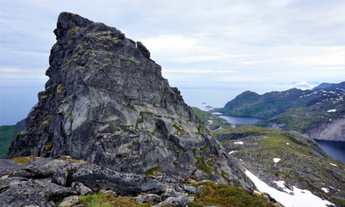 Zdjcie NORWEGIA / Lofoty / Wyspa Moskenesoya / Szczyt Munken