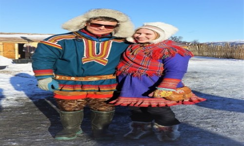 Zdjecie NORWEGIA / Troms / Tønsvik  / Waciciele stadka reniferw
