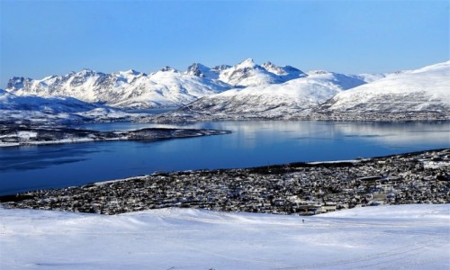 Zdjecie NORWEGIA / Troms / Tromsø / Dwa brzegi