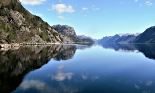 Zdjcie NORWEGIA / Zachodnia Norwegia / brzegi Lysefjord przy socu / Lysefjord jako lustro
