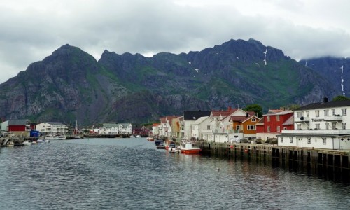 Zdjęcie NORWEGIA / Lofoty / Henningsvær  / Pod wieczór