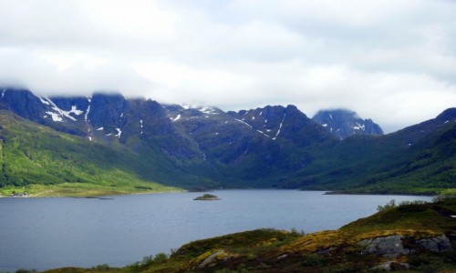 Zdjcie NORWEGIA / Lofoty /  Okolice Svolvaer / Widoczek