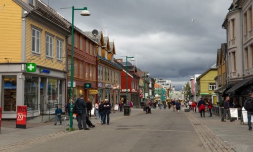 Zdjcie NORWEGIA / Pnocna Norwegia  / Tromso / Ulica w centrum Tromso