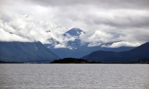 Zdjcie NORWEGIA / More og Romsdal / Molde / Alpy Romsdalskie z oddali