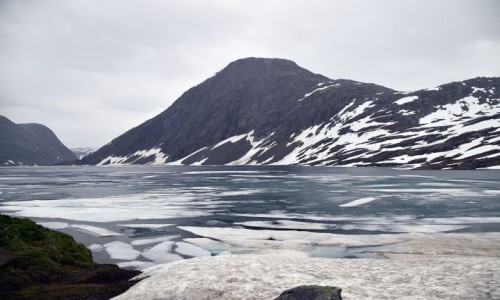 Zdjęcie NORWEGIA / More og Romsdal / Djupvatnet / jezioro Djupvatnet