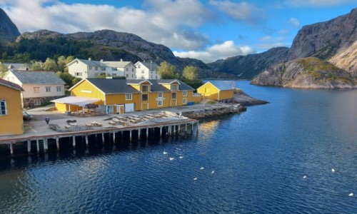 Zdjcie NORWEGIA / Lofoty / Flakstadøya, Nusfjord / Nusfjord - tradycyjna wioska rybacka