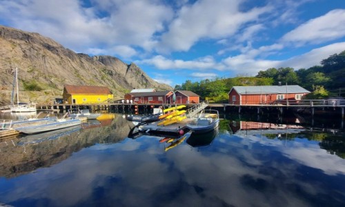 Zdjcie NORWEGIA / Lofoty / Flakstadøya, Nusfjord / Maleka wioseczka, a tyle uroku!