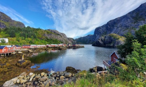 Zdjecie NORWEGIA / Lofoty / Nusfjord / Gdy zawiecio soce, zrobio si piknie, prawie cukierkowo 