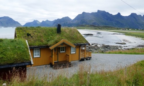 Zdjcie NORWEGIA / Lofoty / Plaa Yttersand / Domek przy play