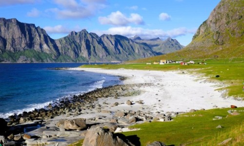 NORWEGIA / Lofoty / wyspa Vestvågøya / Plaża Uttakliev / Plaża Uttakliev