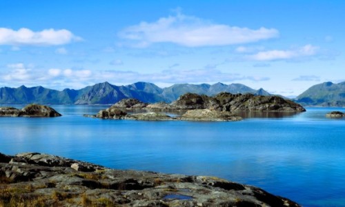 Zdjecie NORWEGIA / Lofoty / Austvågøya / Widok z drogi na Festvagtinden