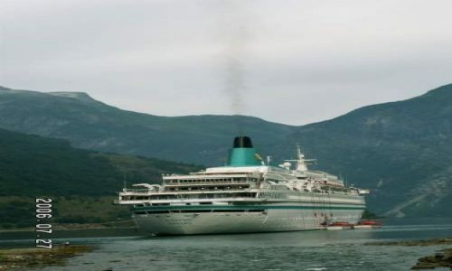 Zdjecie NORWEGIA / brak / Geiranger / Wycieczkowiec w Geiranger