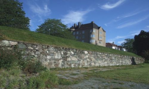 Zdjecie NORWEGIA / brak / Trondheim / town wall