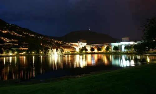 Zdjecie NORWEGIA / Hordaland / Bergen / Bergen noc