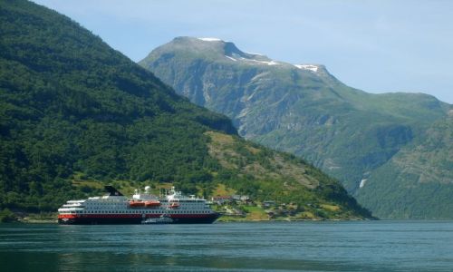 Zdjecie NORWEGIA / Geirangerfjord / Geiranger / Hurtigruten