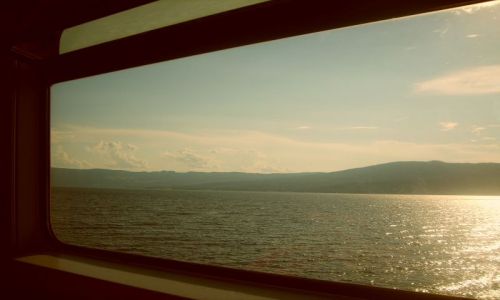 Zdjęcie NORWEGIA / między Hammar a Oslo / Jezioro Mjosa / Widoki z pociągu