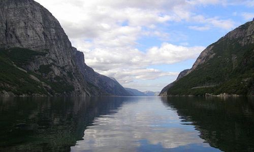 Zdjecie NORWEGIA / Poudniowe wybrzee / Fjord Lysefjorden / Lysefjorden - widok z przystani