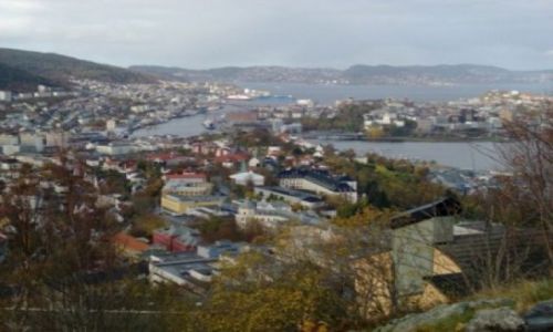 Zdjecie NORWEGIA / Fiordy poudniowo-zachodnie / Bergen / Panorama miasta Bergen ze schroniska Montana