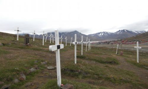 NORWEGIA / Svalbard / Longyearbyen / Cmentarz w Longyearbyen