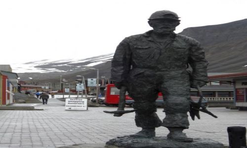 NORWEGIA / Svalbard / Longyearbyen / centrum Longyearbyen