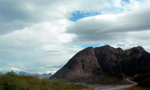 Zdjecie NORWEGIA / Norland / Lofoty / Digemulen-ulubione miejsce cesarza Wilhelma II na Lofotach