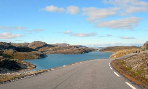 Zdjęcie NORWEGIA / Sognefiord / Aurland / ¶nieżna droga na bis