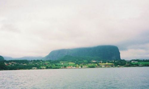 Zdjęcie NORWEGIA / Rynna Norweska / okolice Sandnes / Wzgórza w chmurach koło Sandnes