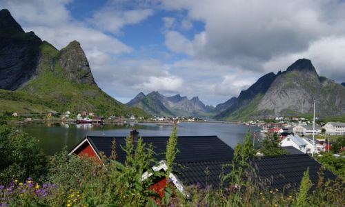 Zdjecie NORWEGIA / Nordland / Lofoty,Reine / Daleko na Pnocy...