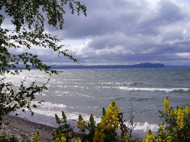 Zdjęcia: Jezioro Taupo, Wyspa Północna, jez. Taupo - zbliżająca sie burza, NOWA ZELANDIA Zdjęcia: Jezioro Taupo, Wyspa Północna, jez. Taupo - zbliżająca sie burza, NOWA ZELANDIA