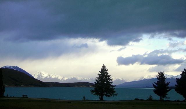 Zdjęcia: Lake Tekapo, Południowa Wyspa, jezioro Tekapo przed burzą, NOWA ZELANDIA Zdjęcia: Lake Tekapo, Południowa Wyspa, jezioro Tekapo przed burzą, NOWA ZELANDIA