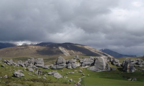 Zdjecie NOWA ZELANDIA / Wyspa Poudniowa / autostrada / sceneria LOTR 2