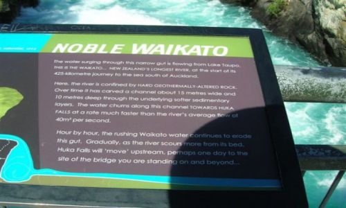 Zdjęcie NOWA ZELANDIA / Pn. wyspa / Lake Taupo / Opis waikato River