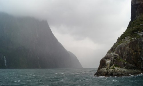 Zdjcie NOWA ZELANDIA / Wyspa Poudniowa / Fiordlandia / Wyjcie z fiordu