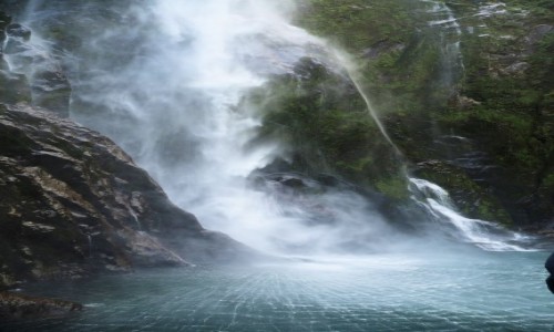 Zdjęcie NOWA ZELANDIA / Wyspa Południowa / Milford Sound / Wodospad-2