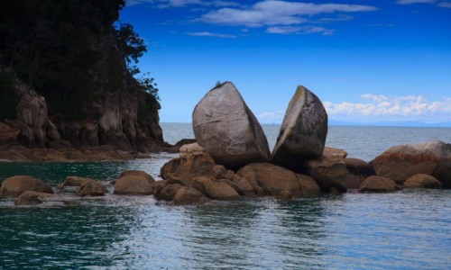 Zdjecie NOWA ZELANDIA / South Island / Abel Tasman / Split Apple Rock